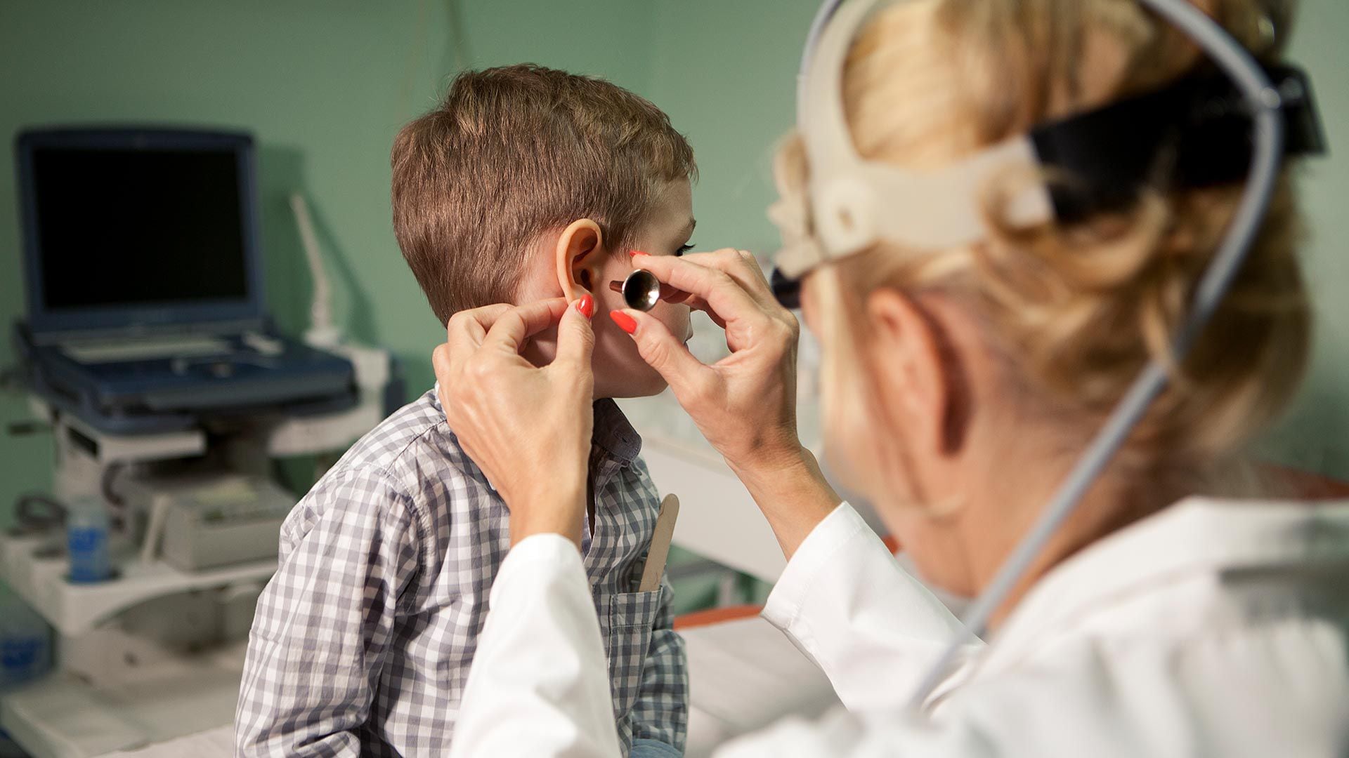 Otros equipos también investigan la idea de que la estimulación auricular podría beneficiar a los pacientes con COVID prolongado (Getty)