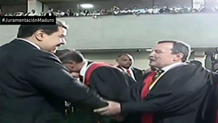 Maduro saluda a los miembros del TSJ