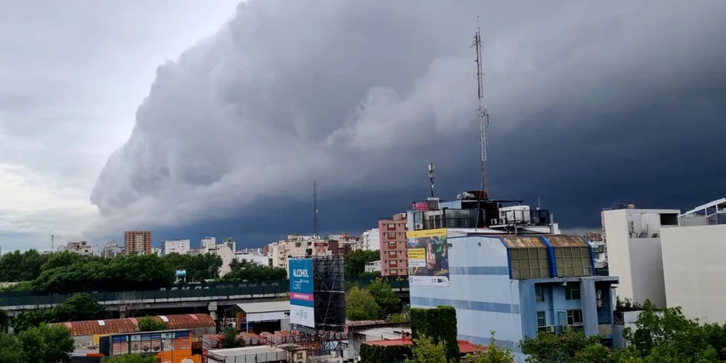 Alerta amarilla por tormentas en Buenos Aires y otras seis provincias: hasta cuándo lloverá