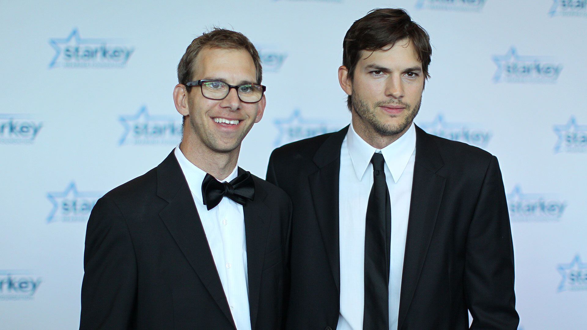 el drama de Ashton Kutcher por la enfermedad de su hermano gemelo