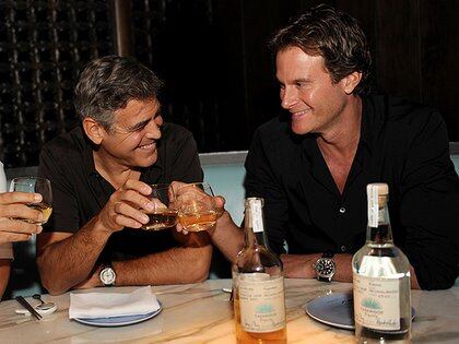  Clooney y Gadner fueron socios en una empresa de tequila que vendieron por una cifra millonaria (Crédito: Grosby Group)