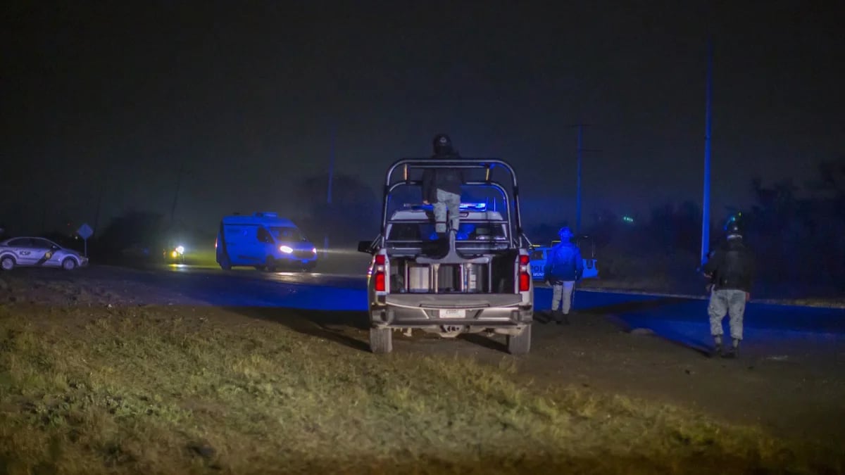 Camioneta hallada en Pesquería con cuerpos humanos pertenece a Ricardo Lozano, radiólogo del IMSS desaparecido