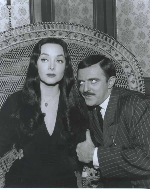 Los Locos Addams La Historia Detras De Una Familia Muy Normal Y