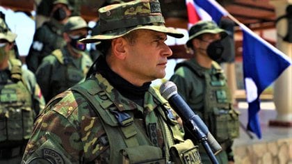 El comandante Estratégico Operacional, almirante Remigio Ceballos Ichaso, guarda silencio ante el secuestro de militares