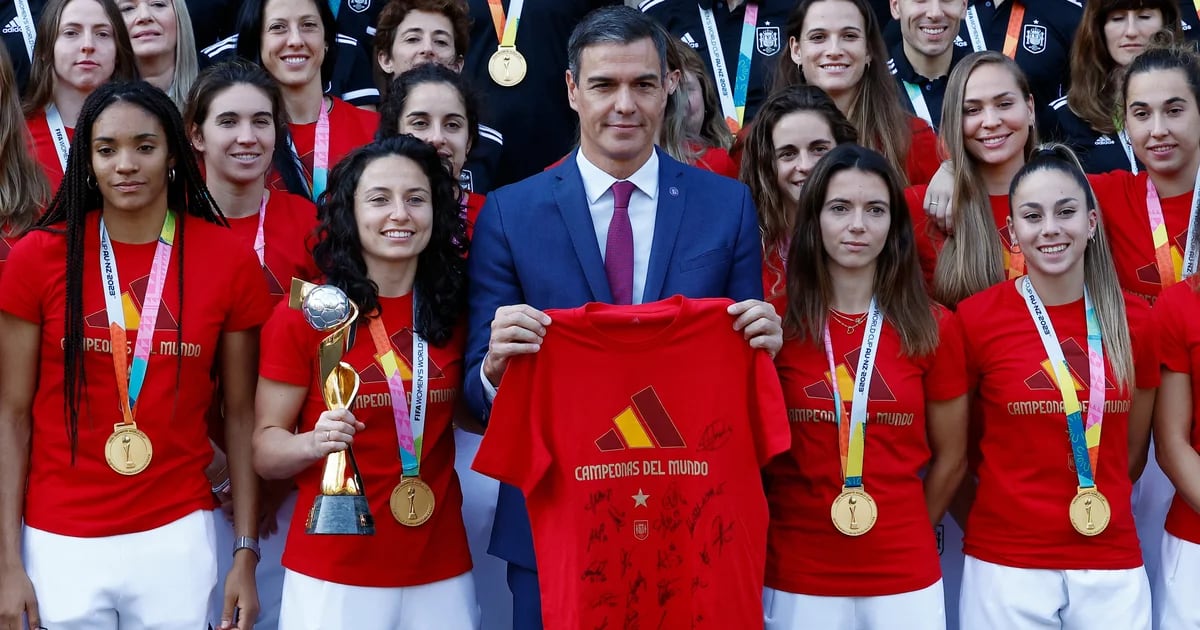 Sánchez anuncia que as jogadoras espanholas receberão a Medalha de Ouro de Mérito Desportivo: “O desporto feminino tem um futuro brilhante”