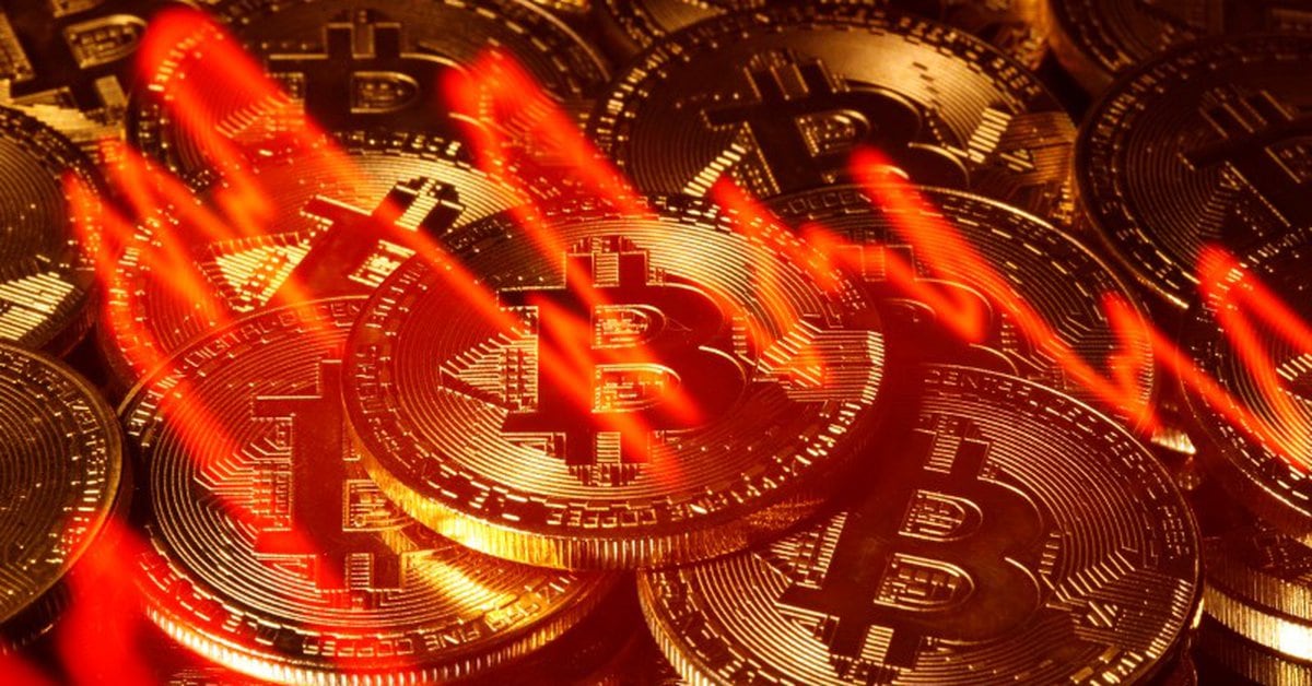 La semana negra de Bitcoin: los tres mazazos que hicieron retroceder 19% el valor de la criptomoneda