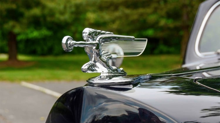“Goddess of Speed”. Las trompas de los Packard llevaban a La diosa de la velocidad. (Foto: Mecum)