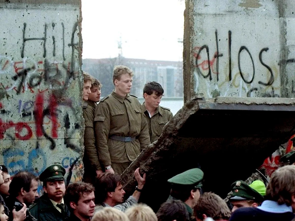 Berlín, ciudad de secretos: de la caída del Muro a las huellas de los nazis que sobrevivieron