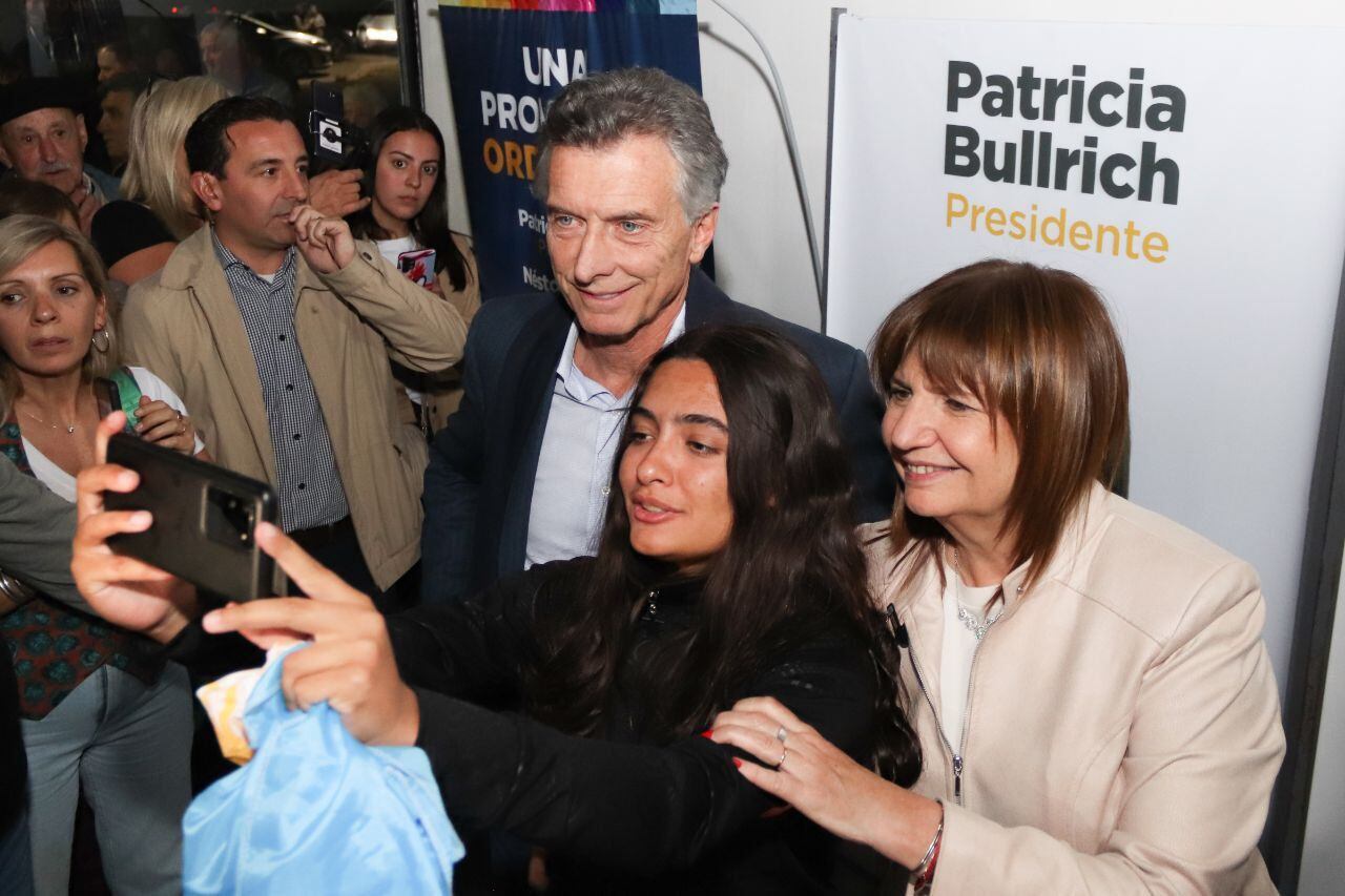 Patricia Bullrich y Mauricio Macri compartieron una recorrida por Pergamino y Junín; el jueves estarán juntos en el cierre de campaña bonaerense