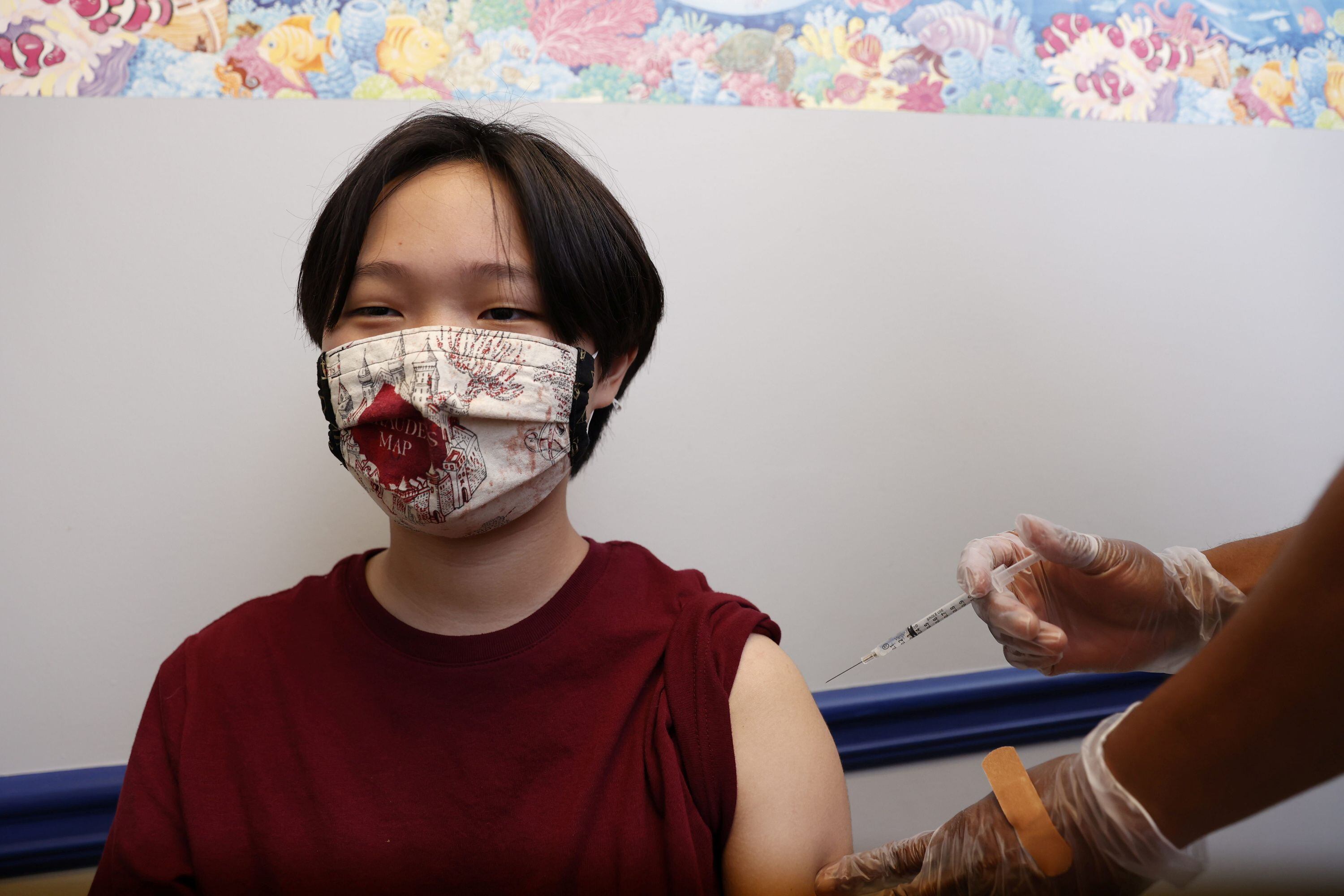 Por ahora pueden vacunarse los mayores de 12 (Foto: REUTERS/Chris Aluka Berry)