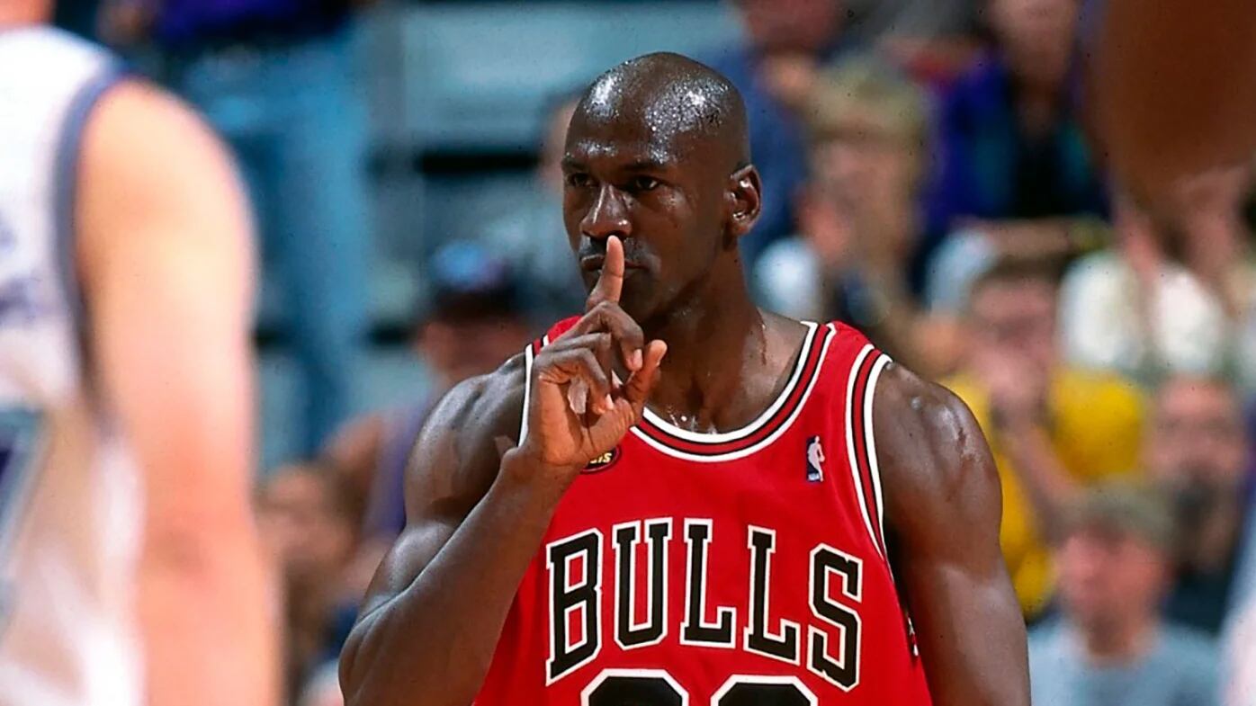 Engaños, una mentira disfrazada de promesa y el festejo menos visto de la historia: el detrás de escena del último título de Jordan en la NBA