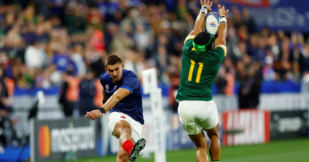 Le blocage mémorable de Cheslin Kolbe contre le coup de pied de Ramos lors du match historique entre l'Afrique du Sud et la France à la Coupe du monde de rugby