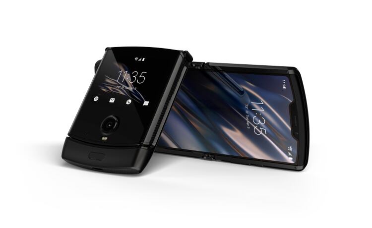 El teléfono Motorola Razr, que se lanzó en noviembre de 2014, se pudo ver en la feria CES (Motorola via AP)