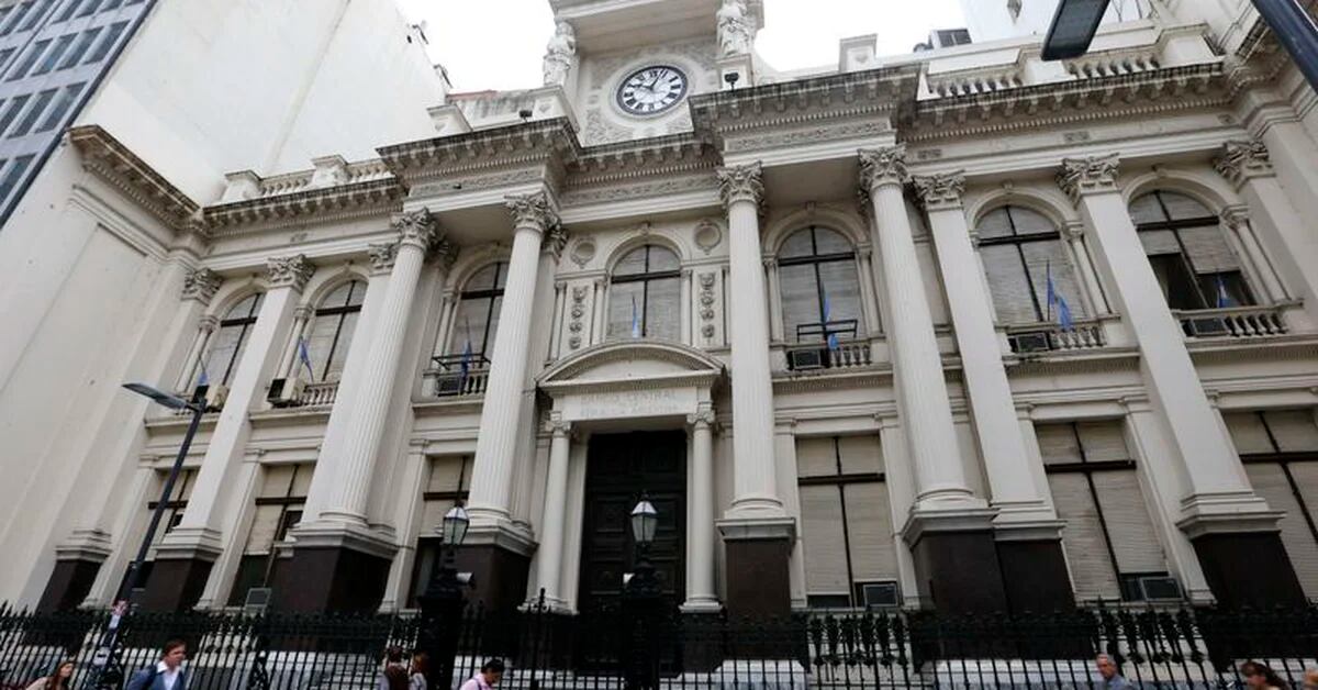 El Banco Central y Anses salieron a compartir CER para frenar el derrumbe de los bonos en pesos