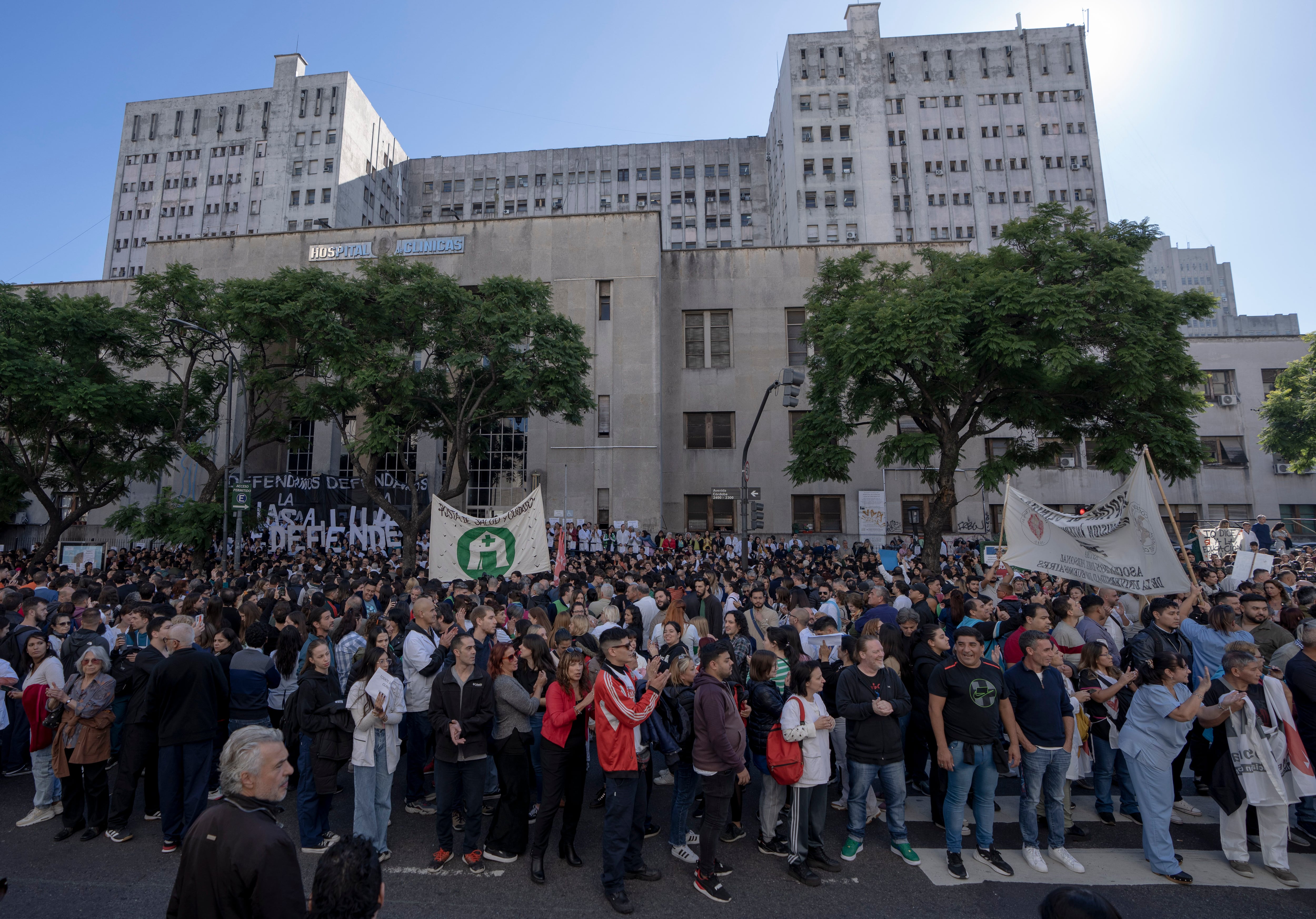 Las universidades nacionales harán una movilización masiva mañana a Plaza de Mayo (AP Foto/Víctor R. Caivano)