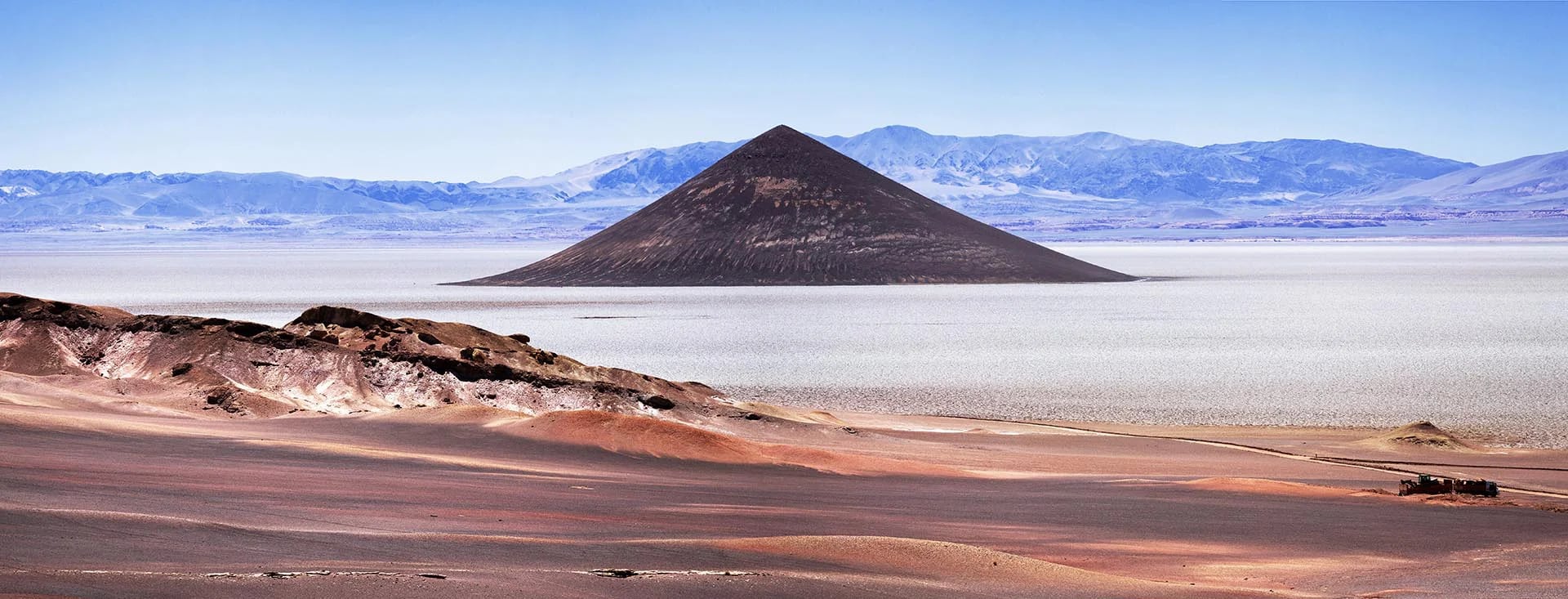 Se encuentra a 380 km de la ciudad de Salta y a 214 km de San Antonio de los Cobres pero sin dudas es un destino que vale la pena conocer (Shutterstock)