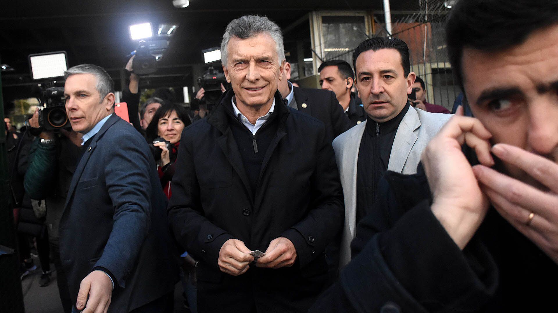 Mauricio Macri pasó por el cuarto oscuro (Nicolas Stulberg)