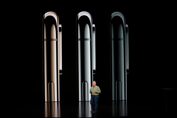 Philip W. Schiller, vicepresidente de Apple, presentó el iPhone XS y XS Max (Reuters)