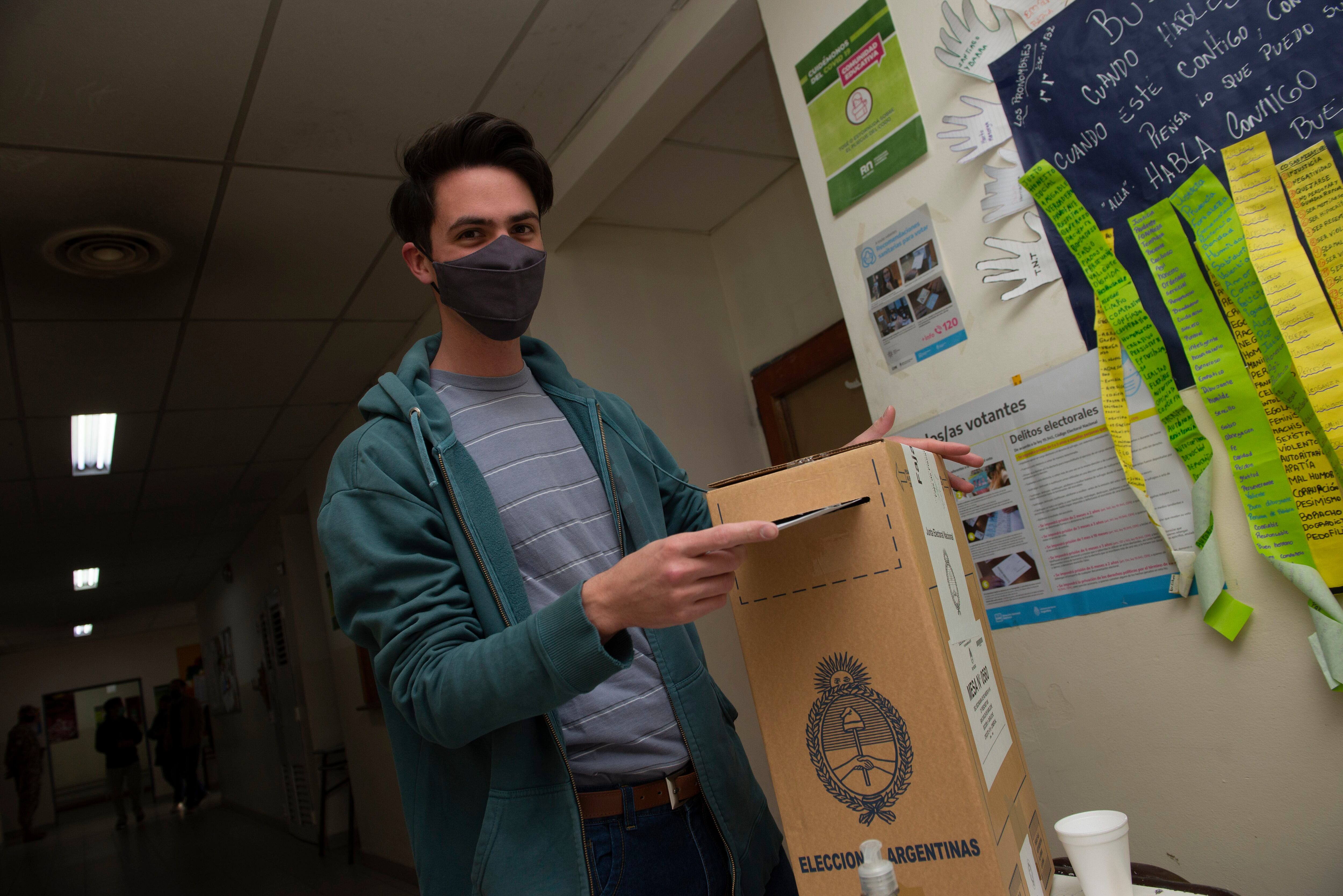 Un total de 83.881 menores de 18 años fueron incluidos en el padrón provincial  (Alejandra Bartoliche/Tèlam)