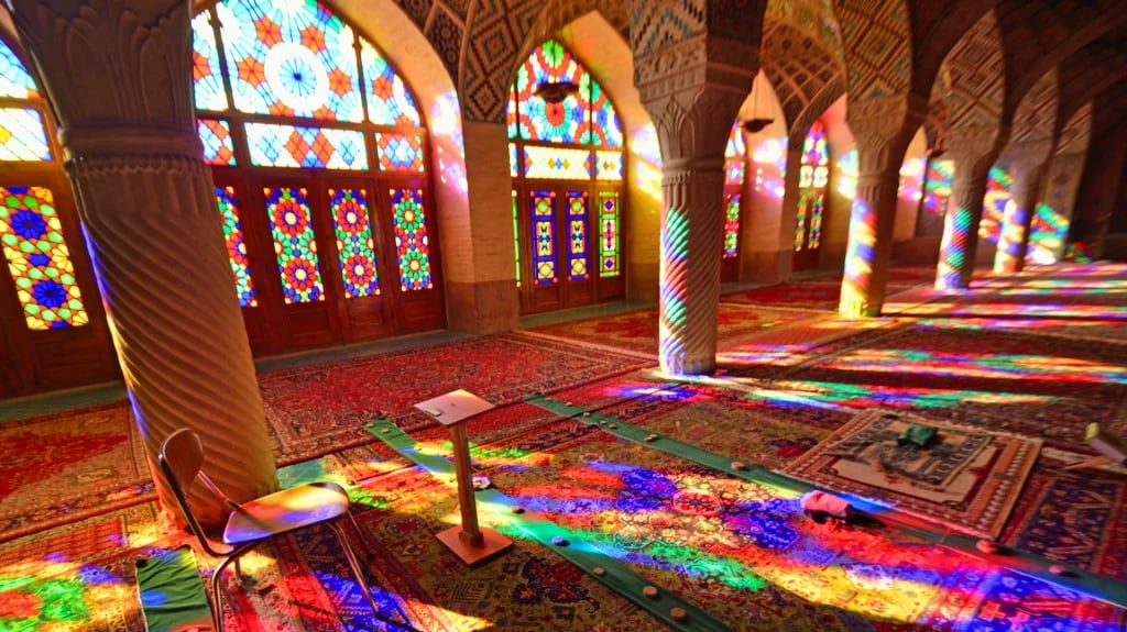 Fue construida en 1888 por orden el entonces gobernador de Qajar, Mirza Hasan Ali Nasir al Molk (Shutterstock)