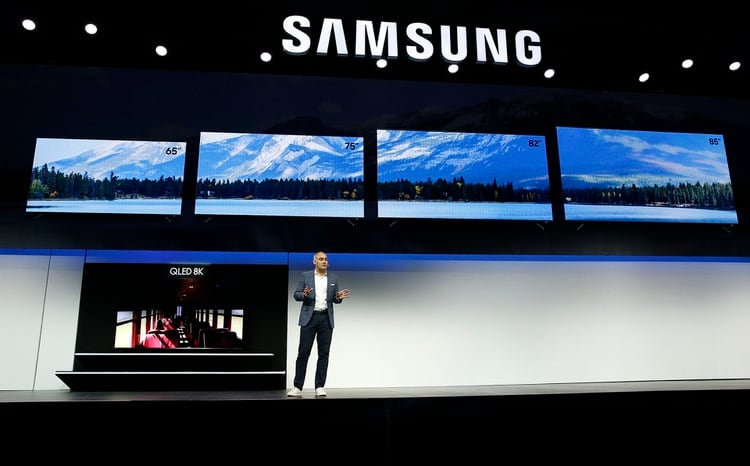 Samsung renovó su línea de televisores y presentó su modelo QLED 8K de 98″ (AP)