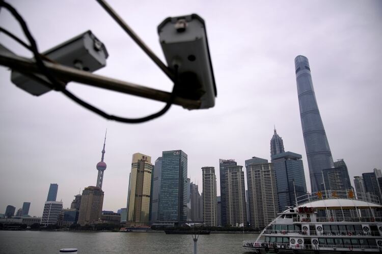 Cámaras en el distrito financiero de Lujiazui en Pudong, Shanghai (REUTERS/Aly Song/archivo)