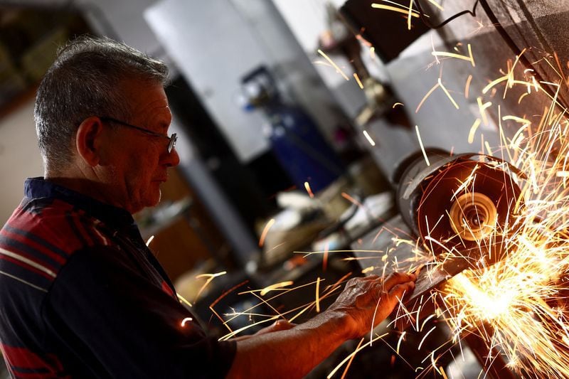 La línea de crédito está orientada a trabajadores en relación de dependencia (Reuters)