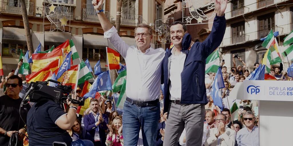 Feijoó vuelve a la calle para cargar contra la amnistía y el PSOE: “A esta izquierda constitucionalista ya no la conoce ni la madre que la parió”
