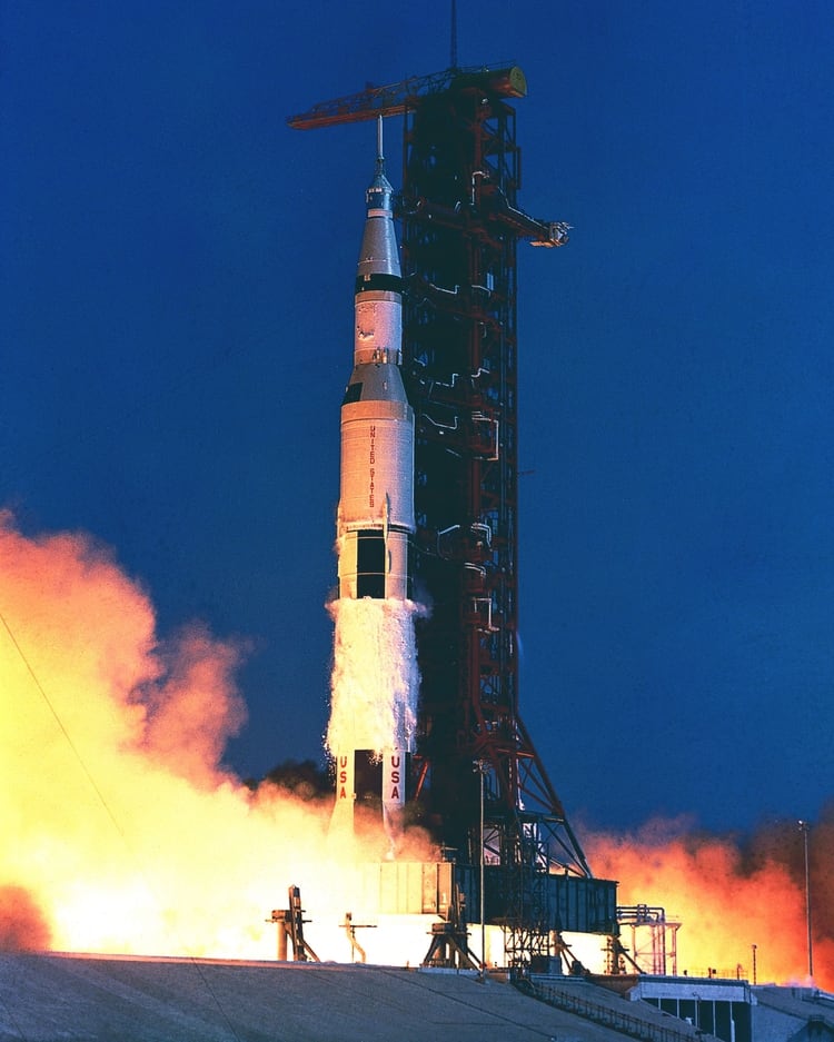 Lanzamiento del Saturno V de la mision Apolo 11