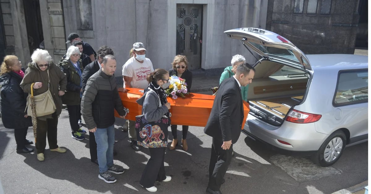 La struggente cartolina dell’ultimo addio di Diana Magee al cimitero di Chacarita