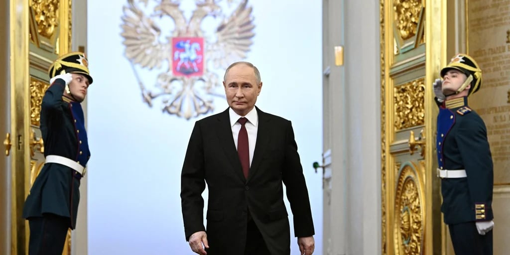 Vladimir Putin comenzó su quinto mandato como presidente con control totalitario sobre Rusia