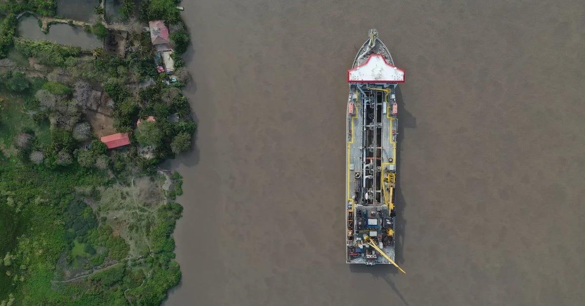 A Chinese consortium will carry out the dredging of the port of Barranquilla for six months