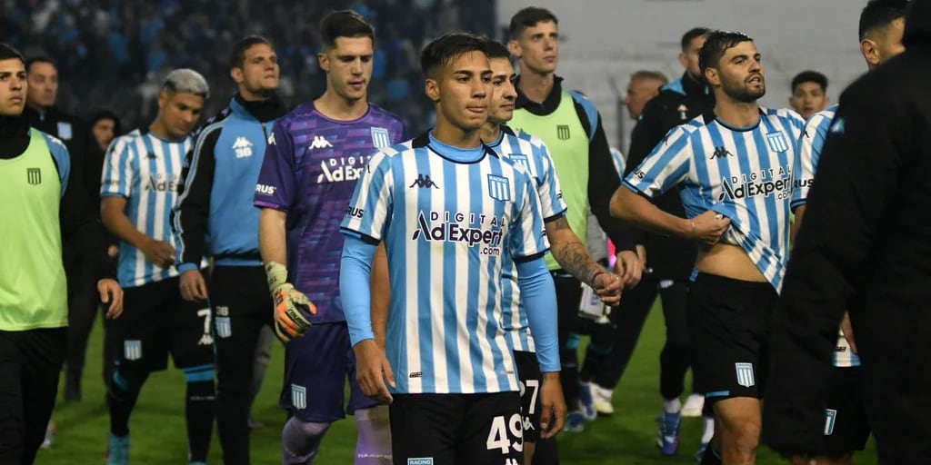 “Es una derrota para preocuparse y ocuparse”: el lamento de Gustavo Costas tras el golpazo de Racing en la Copa Argentina