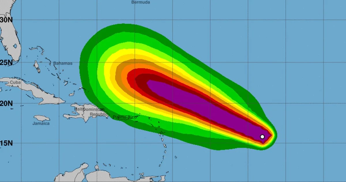 Hurricane Lee strengthens in Atlantic and waves threaten Caribbean islands: US issues “Whiskey Code” warning