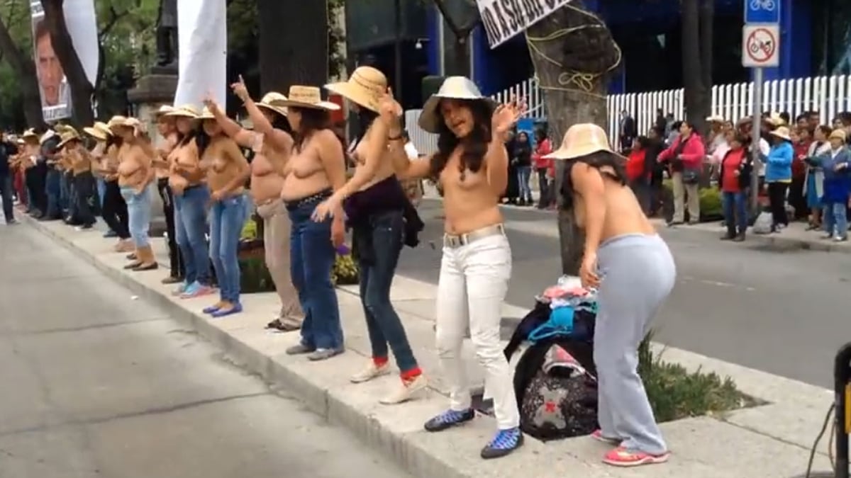 La Protesta Más Insólita En México Mujeres Bailan Desnudas Infobae