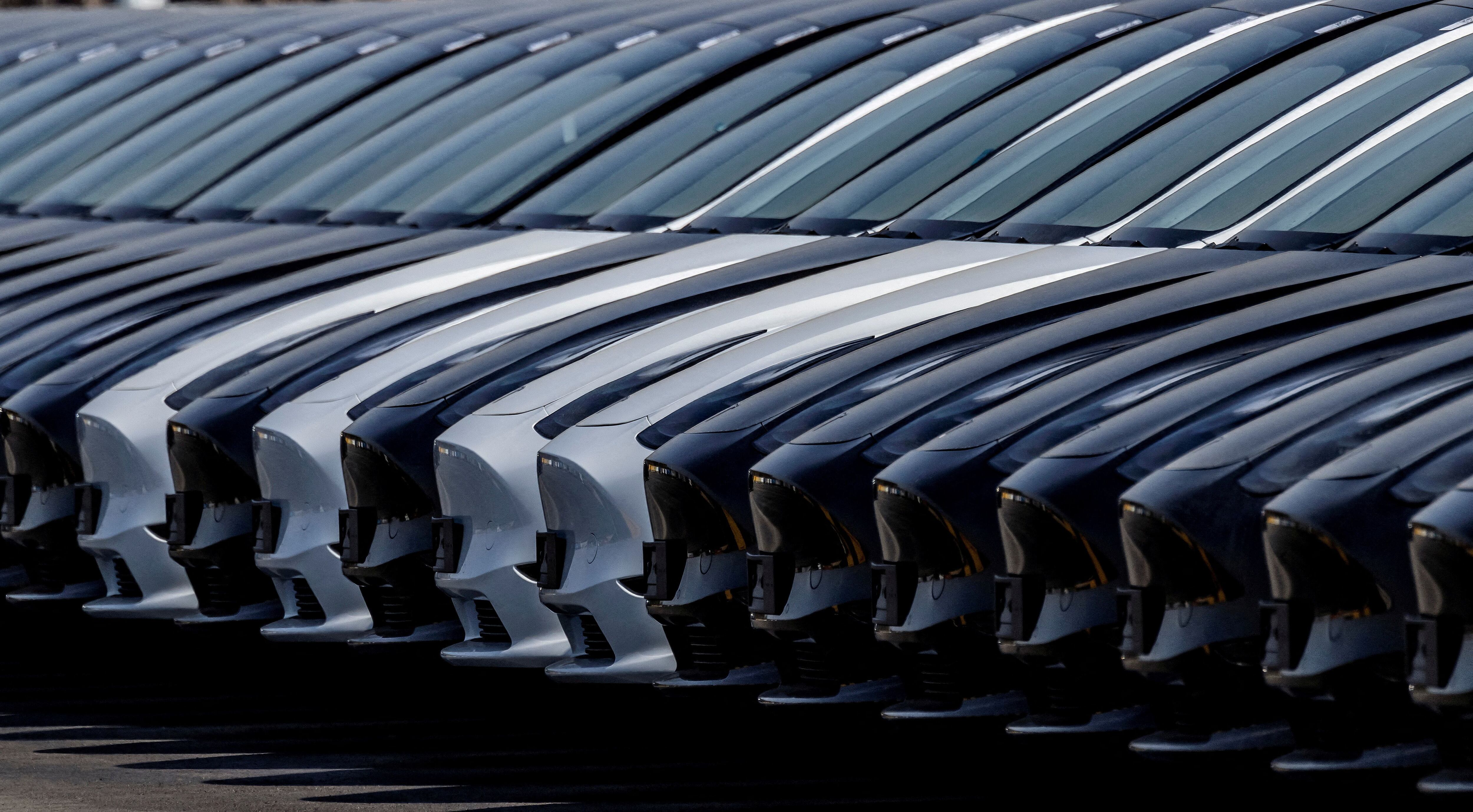 Estados Unidos y China se mantienen como los principales mercados para los vehículos Tesla. (REUTERS/Hannibal Hanschke)