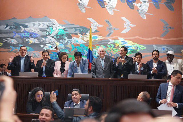 3 de noviembre de 2022. El Gobierno Nacional celebró, en cabeza del entonces ministro de Hacienda, José Antonio Ocampo, la aprobación de la reforma tributaria. (Foto Prensa Cámara).