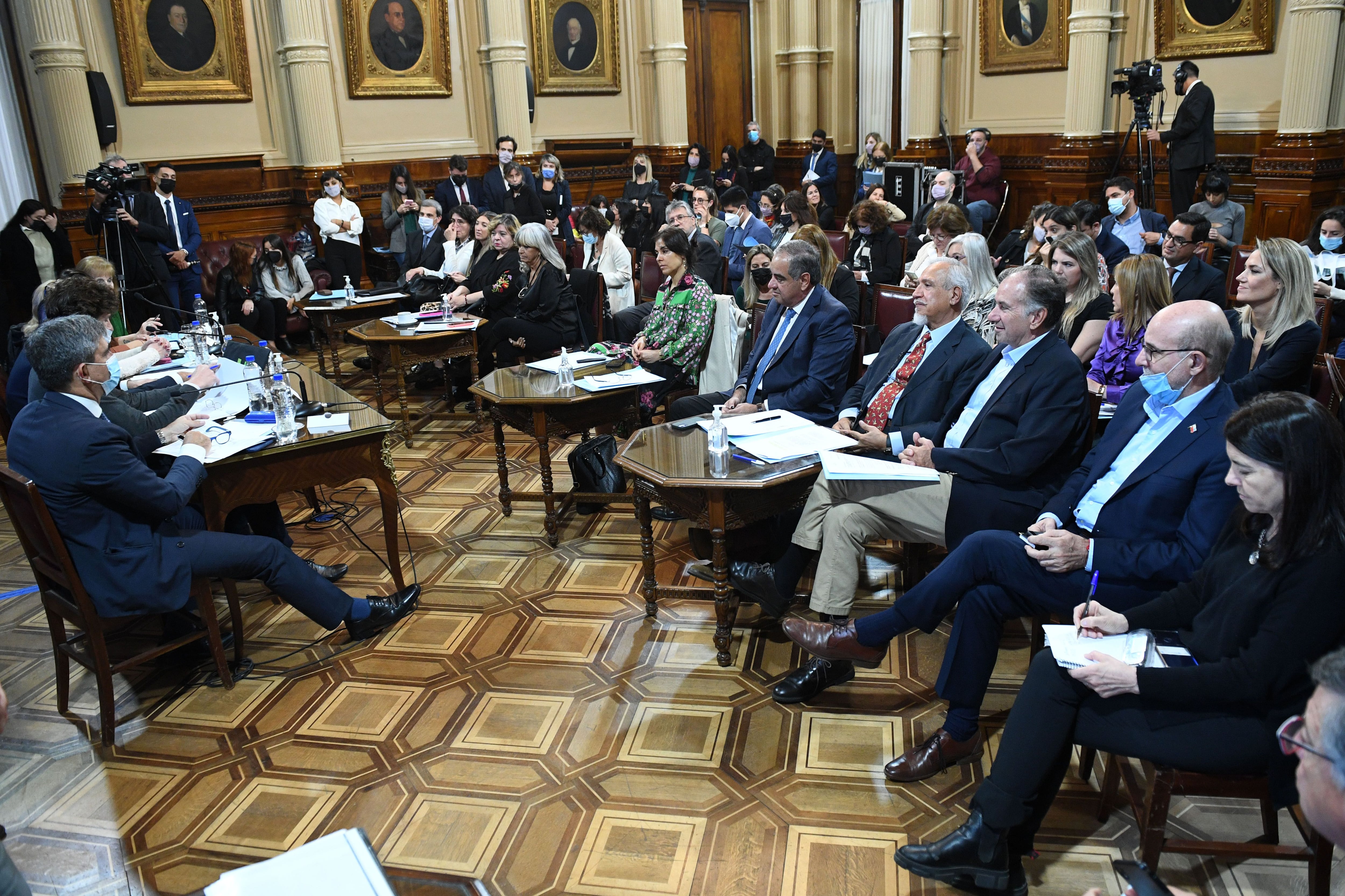 Reunión plenaria de las Comisiones de Relaciones Exteriores y  Culto y de Educación y Cultura en el Salón Illia  del Senado de la Nación