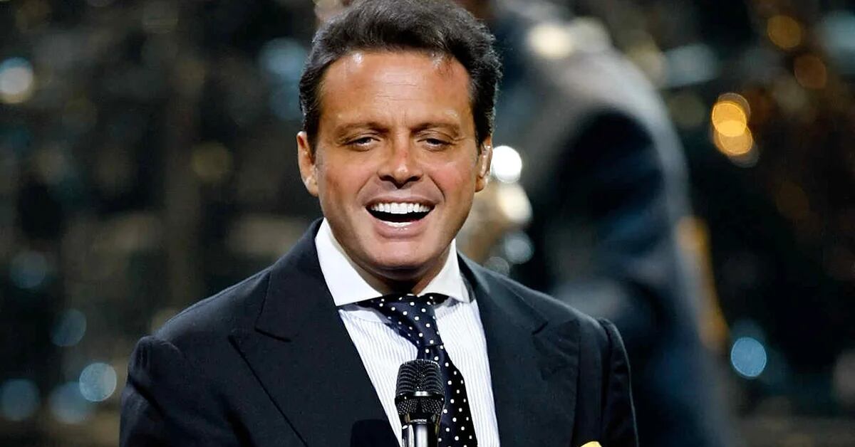 Luis Miguel denied there was a warrant for his arrest