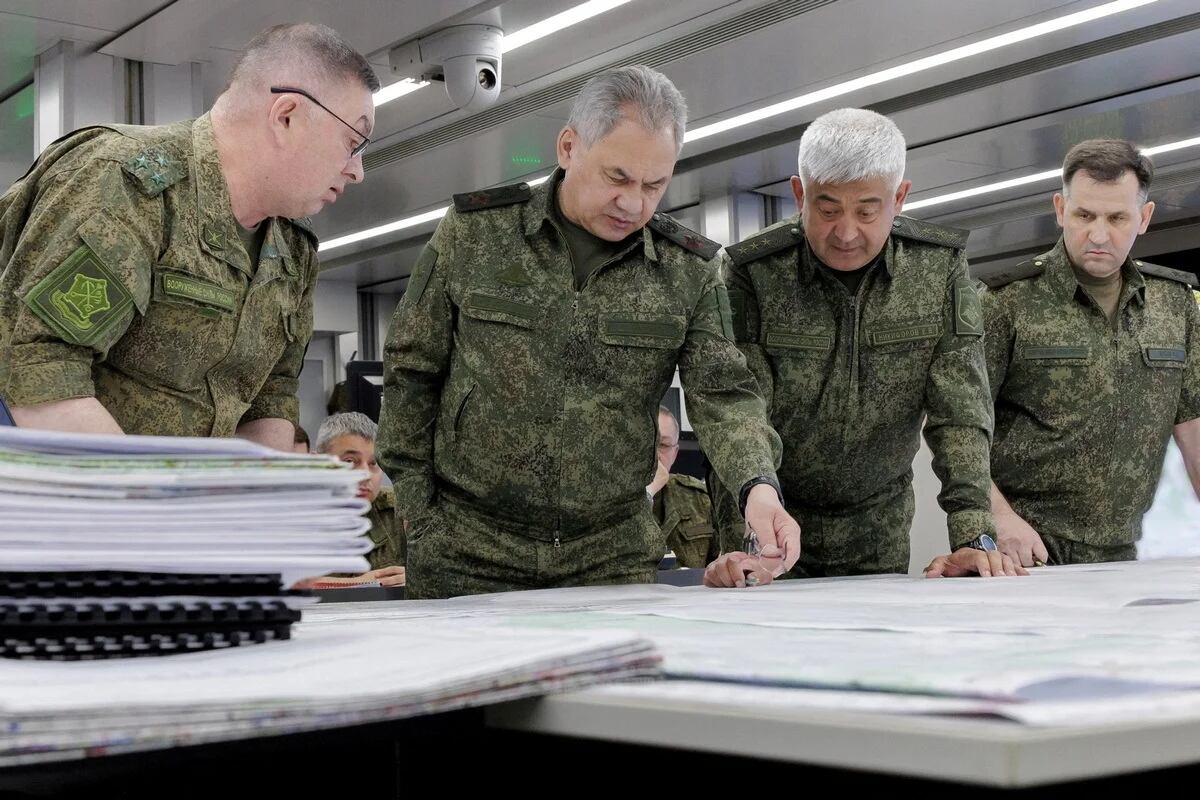 Sergei Shoigu revisa los planes para la guerra en Ucrania (Reuters)