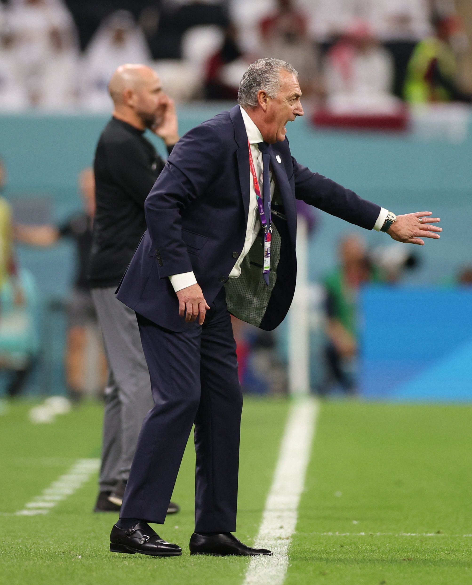 Alfaro durante el partido contra Qatar (REUTERS/Matthew Childs)