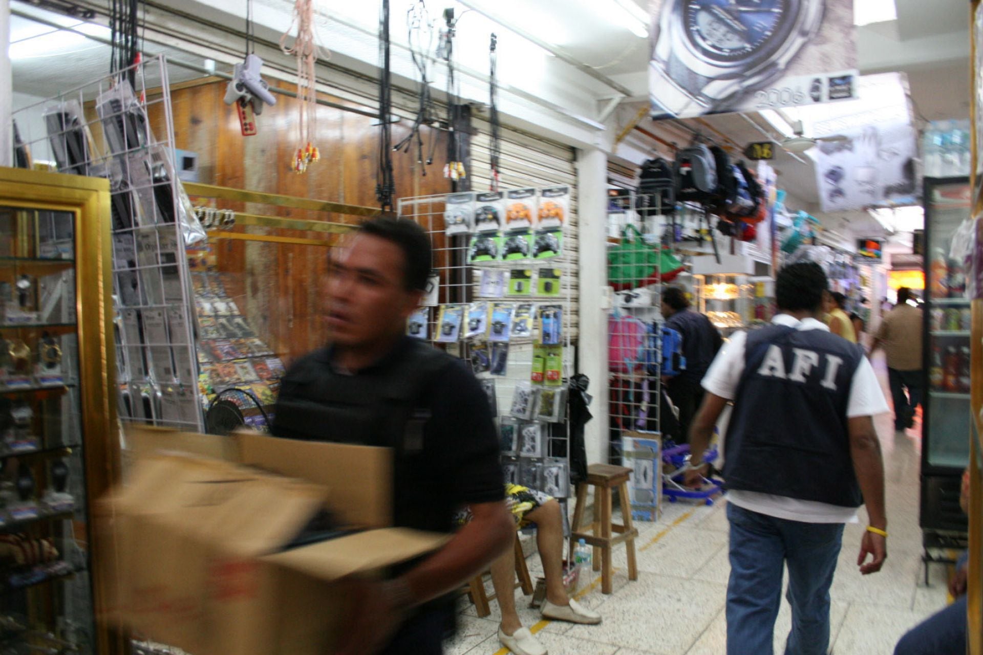 Los Marcopolos lideran el negocio ilegal de productos apócrifos en México  (Foto:CUARTOSCURO)