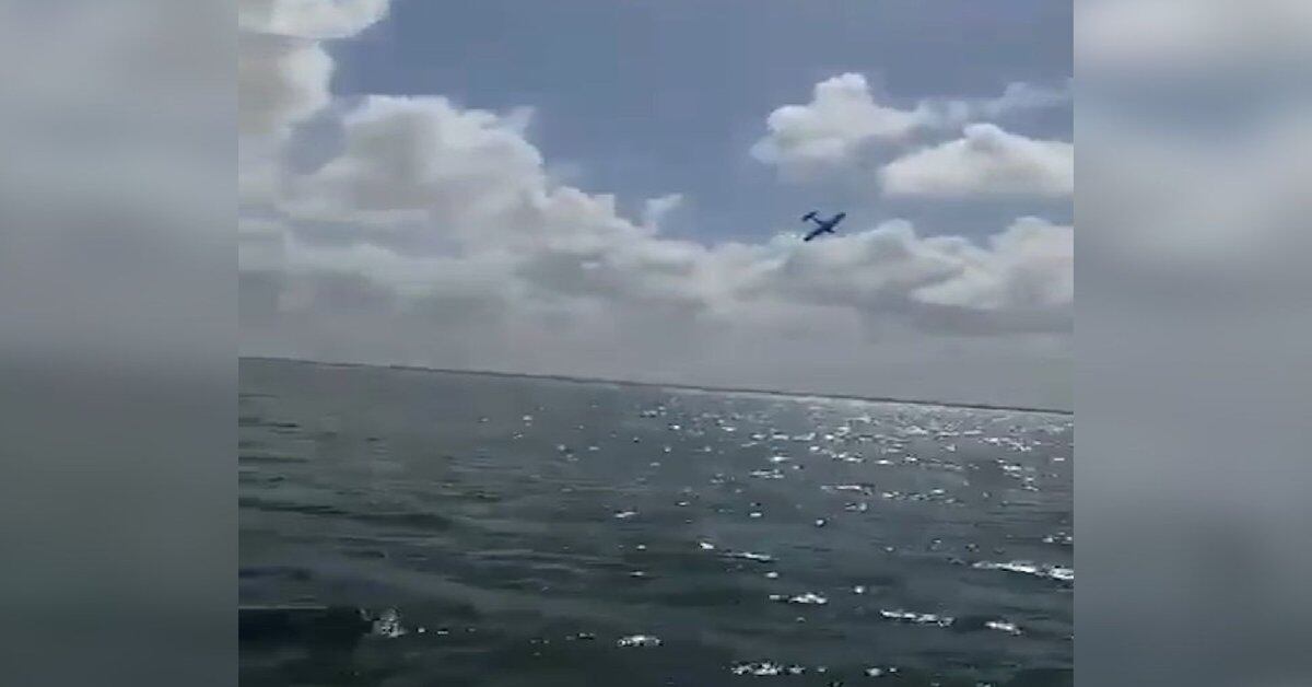 The moment a plane crashed in a Cancun lagoon