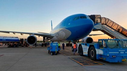 Los preparativos del avión poco antes del despegue