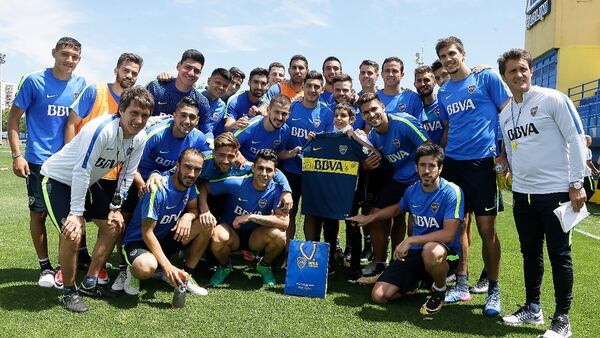 Thiago cumplió su sueño y conoció al plantel de Boca (Club Atlético Boca Juniors)