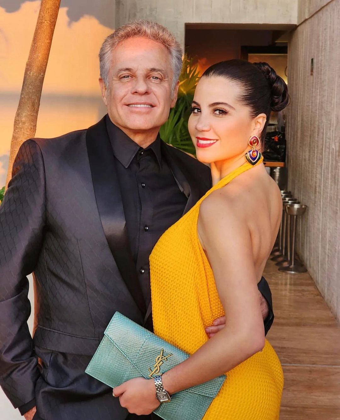 Actor Alexis Ayala se casa con su novia Cinthia Aparicio; ella es 27 años  menor - Infobae