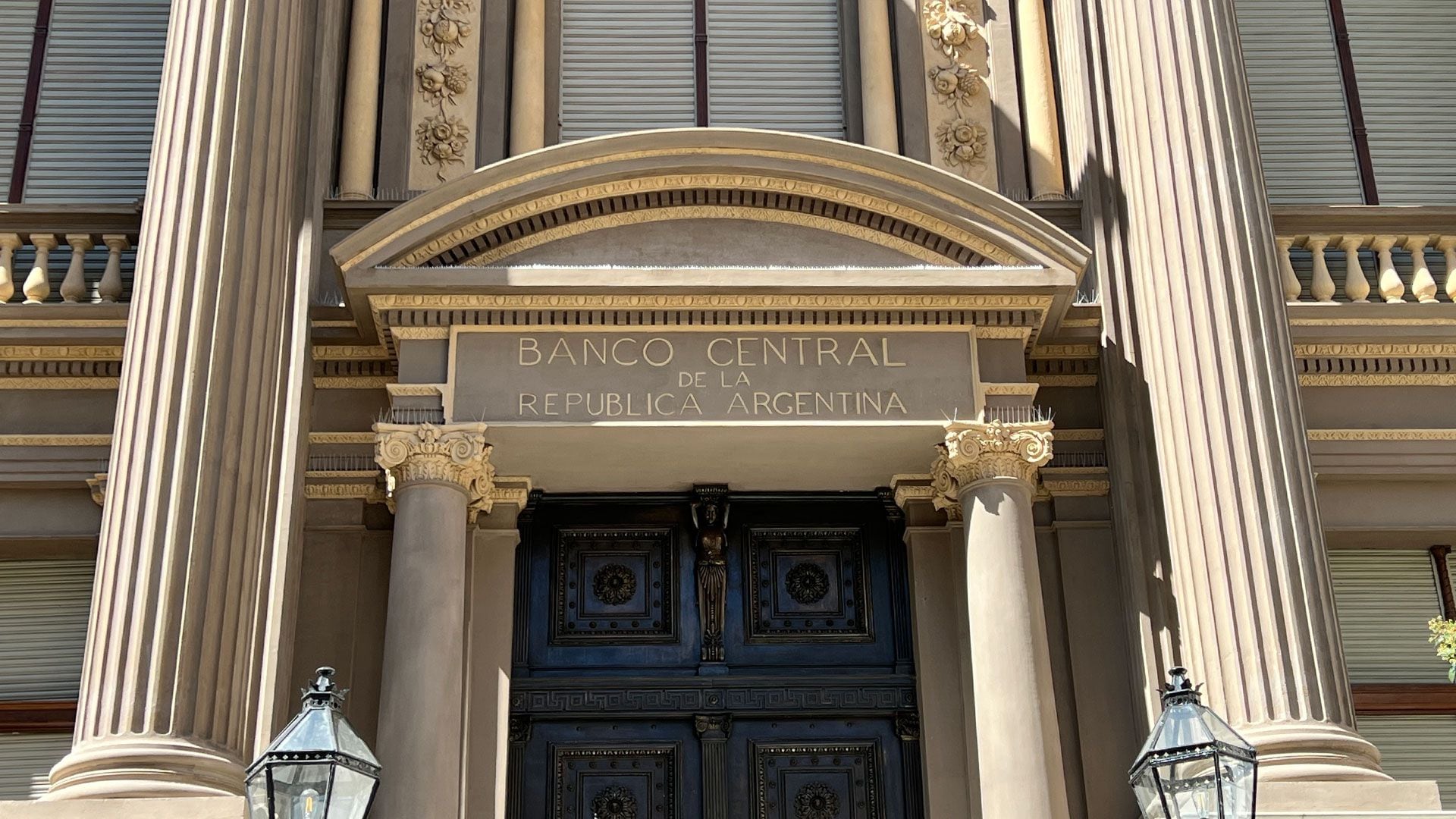 La tasa de política monetaria subió al 145%, desde el 118% nominal anual que registraba desde agosto. (Gastón Taylor)