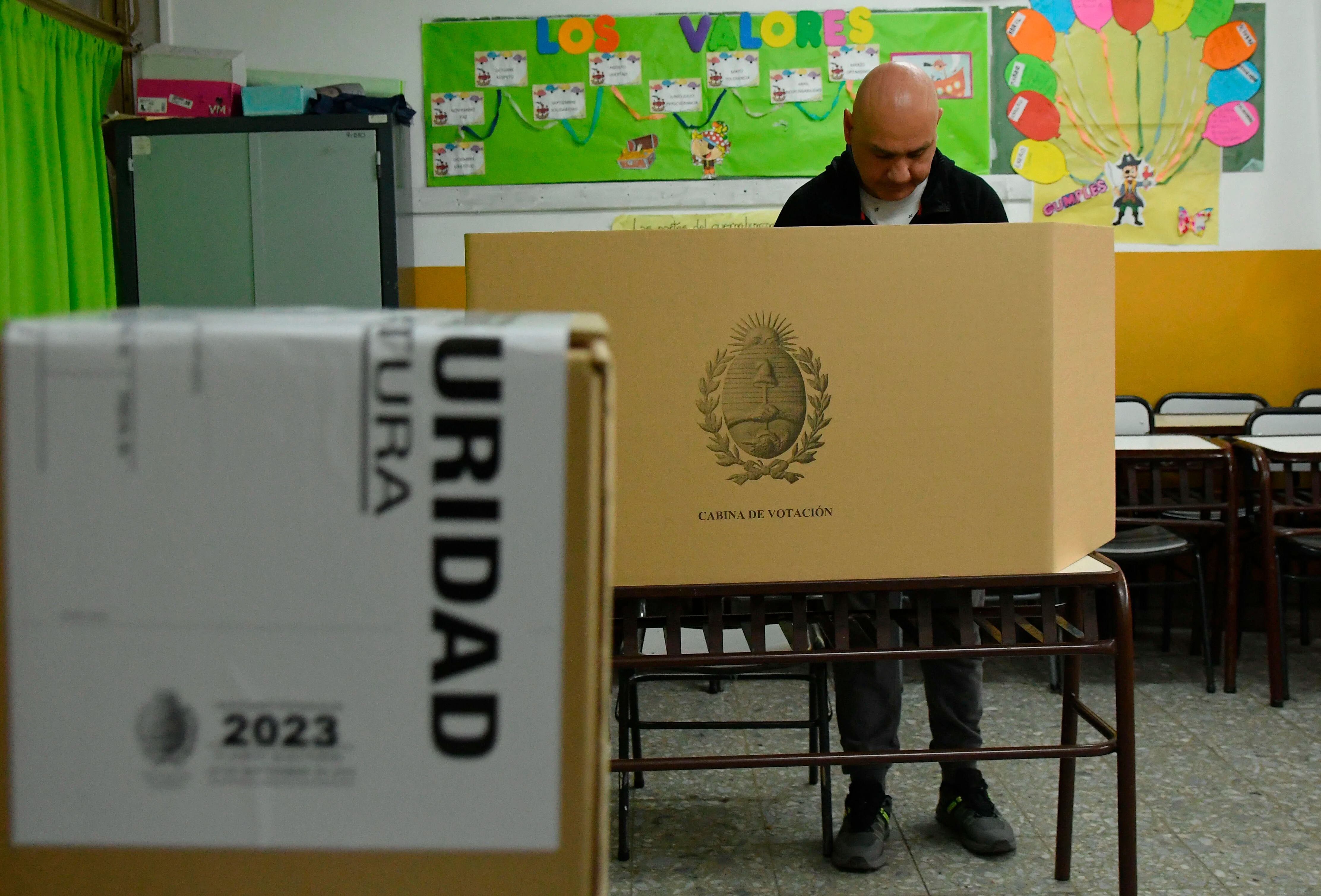 Elecciones Mendoza 2023, en vivo: ya votaron todos los candidatos y el gobernador Rodolfo Suárez