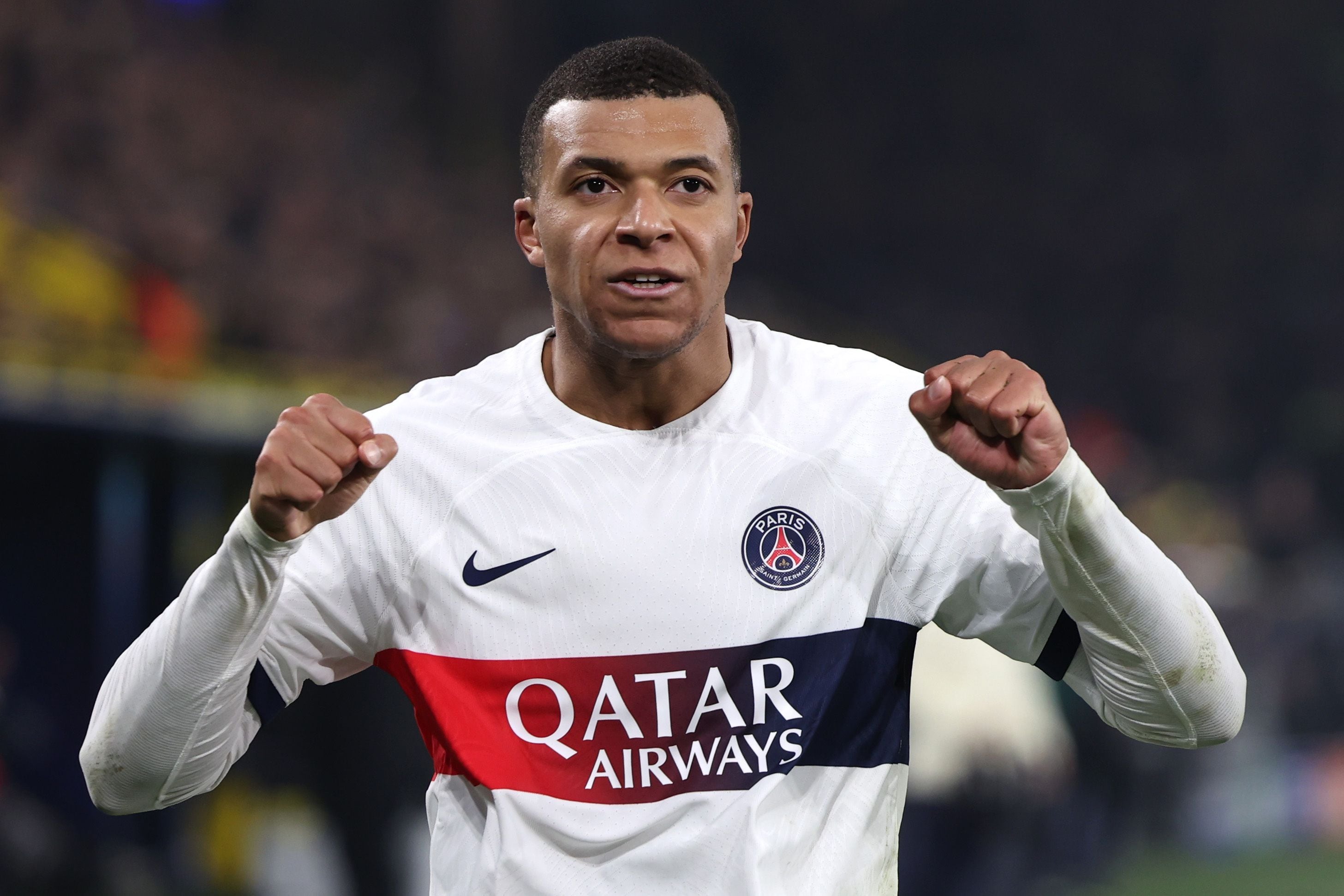 Kylian Mbappe festeja un gol con la camiseta del PSG (EFE/EPA/CHRISTOPHER NEUNDORF)
