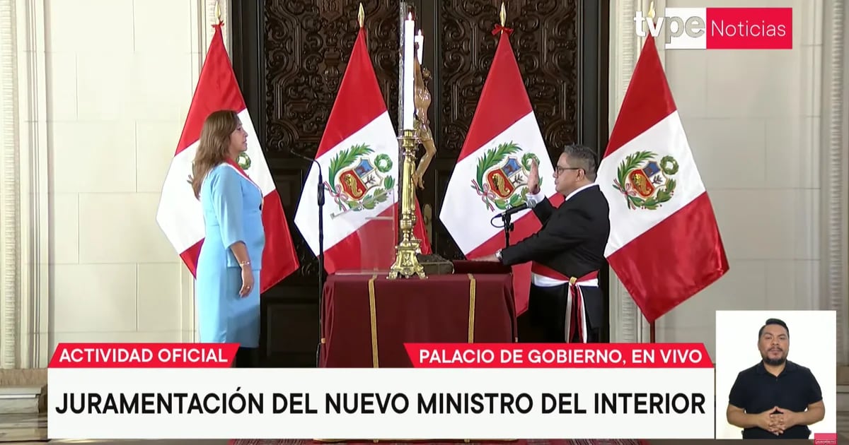 Dina Boluarte swore in Juan José Santiváñez, new Minister of the Interior who replaces Walter Ortiz